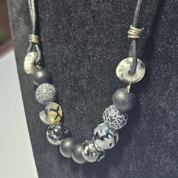 Black And White Themed Semiprecious Beaded Necklace Cord Chain 19-22" - Picture 5 of 15